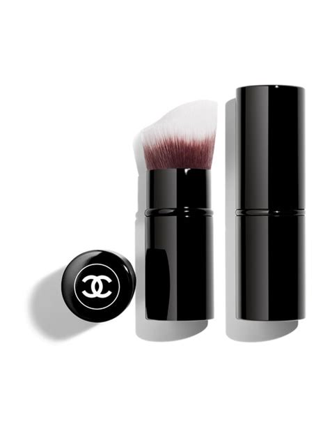 chanel foundation brush/pinceau fond de teint|chanel foundation brush.